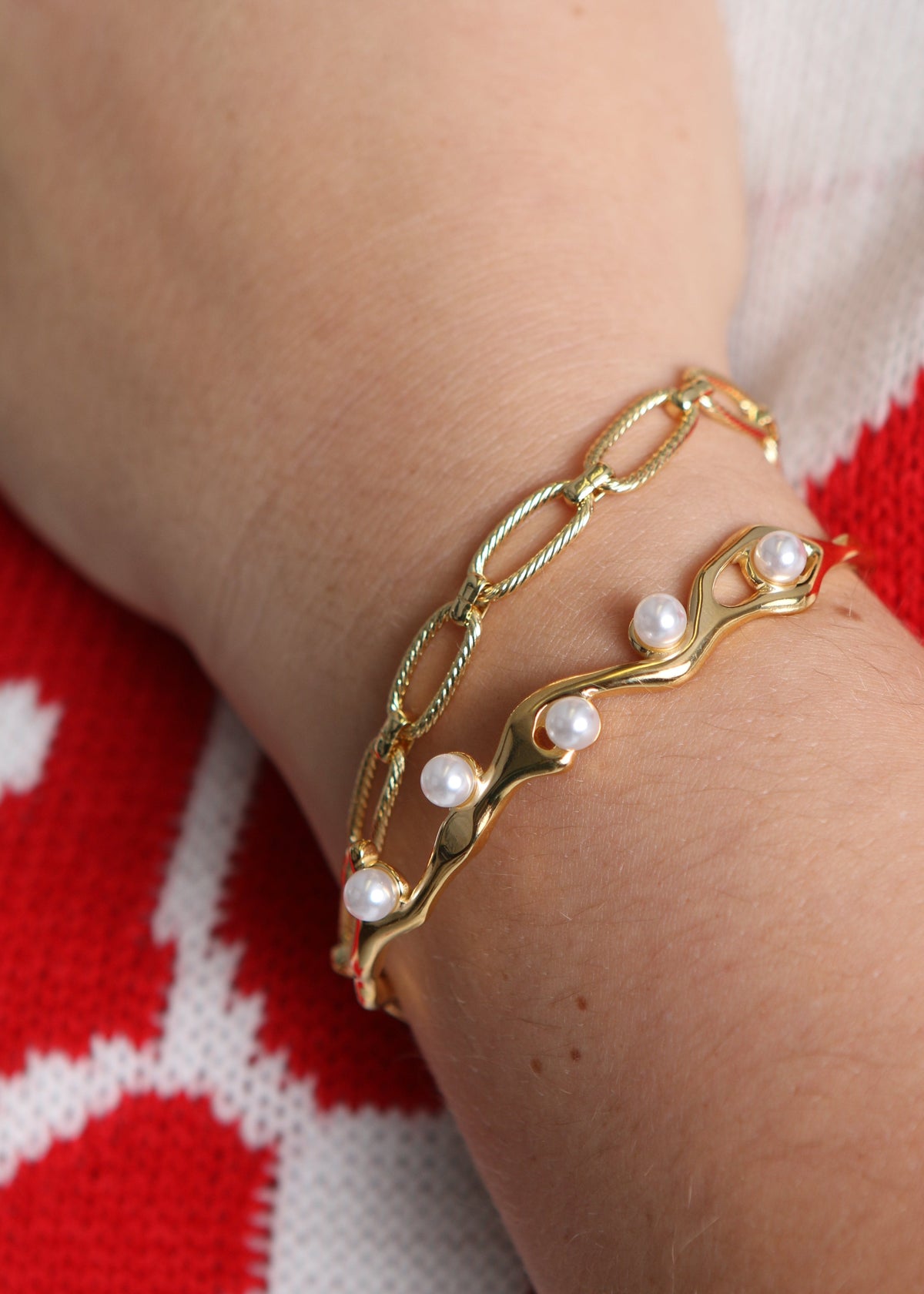 ESSENCE BANGLE