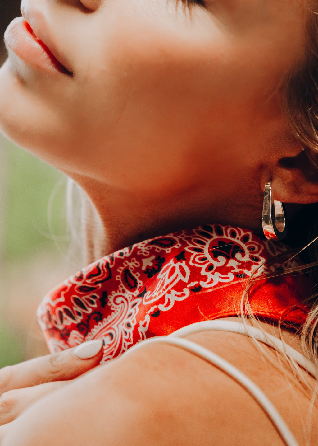 BET ON ME EARRING