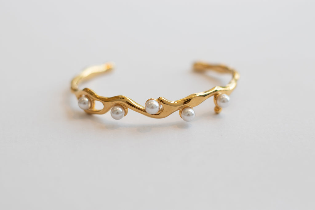 ESSENCE BANGLE